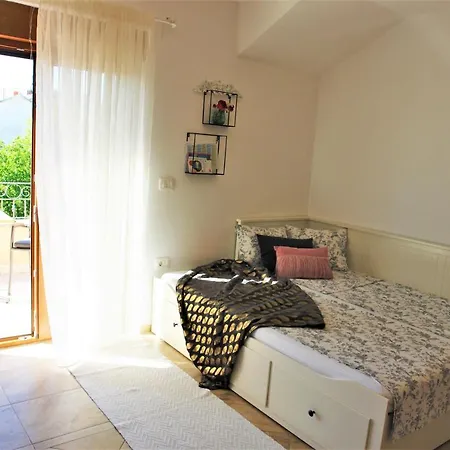 Iva Apartment