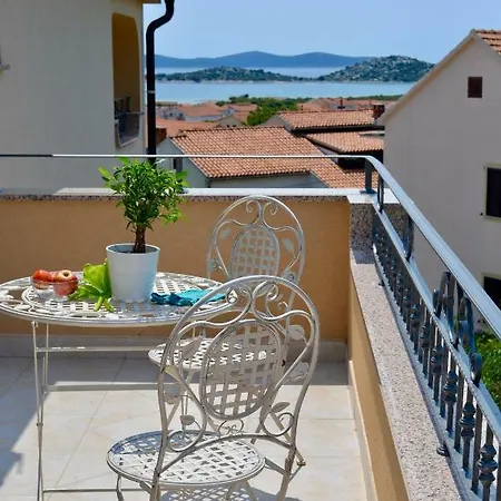 Apartment Iva *