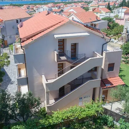 Iva Apartment *