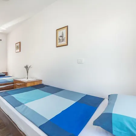 Iva Apartamento *