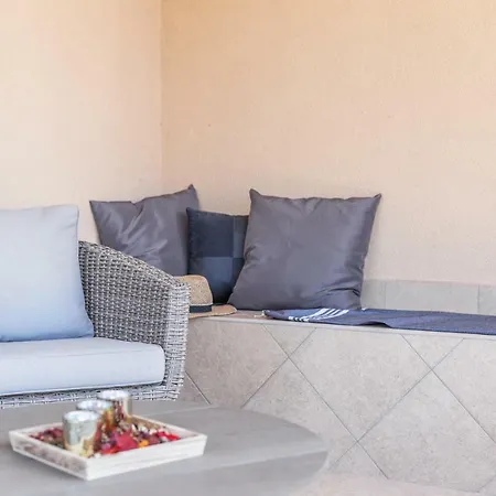Iva Apartment *